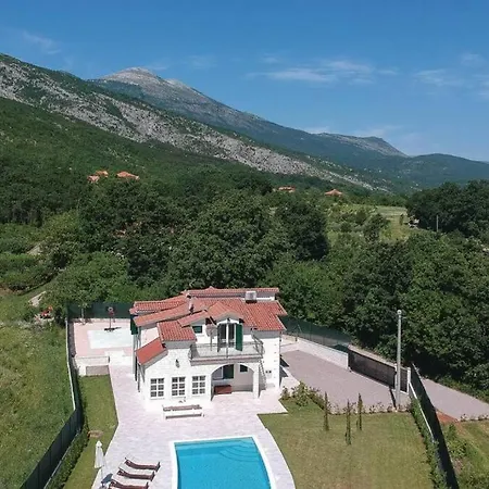 Dalmatia Escape *